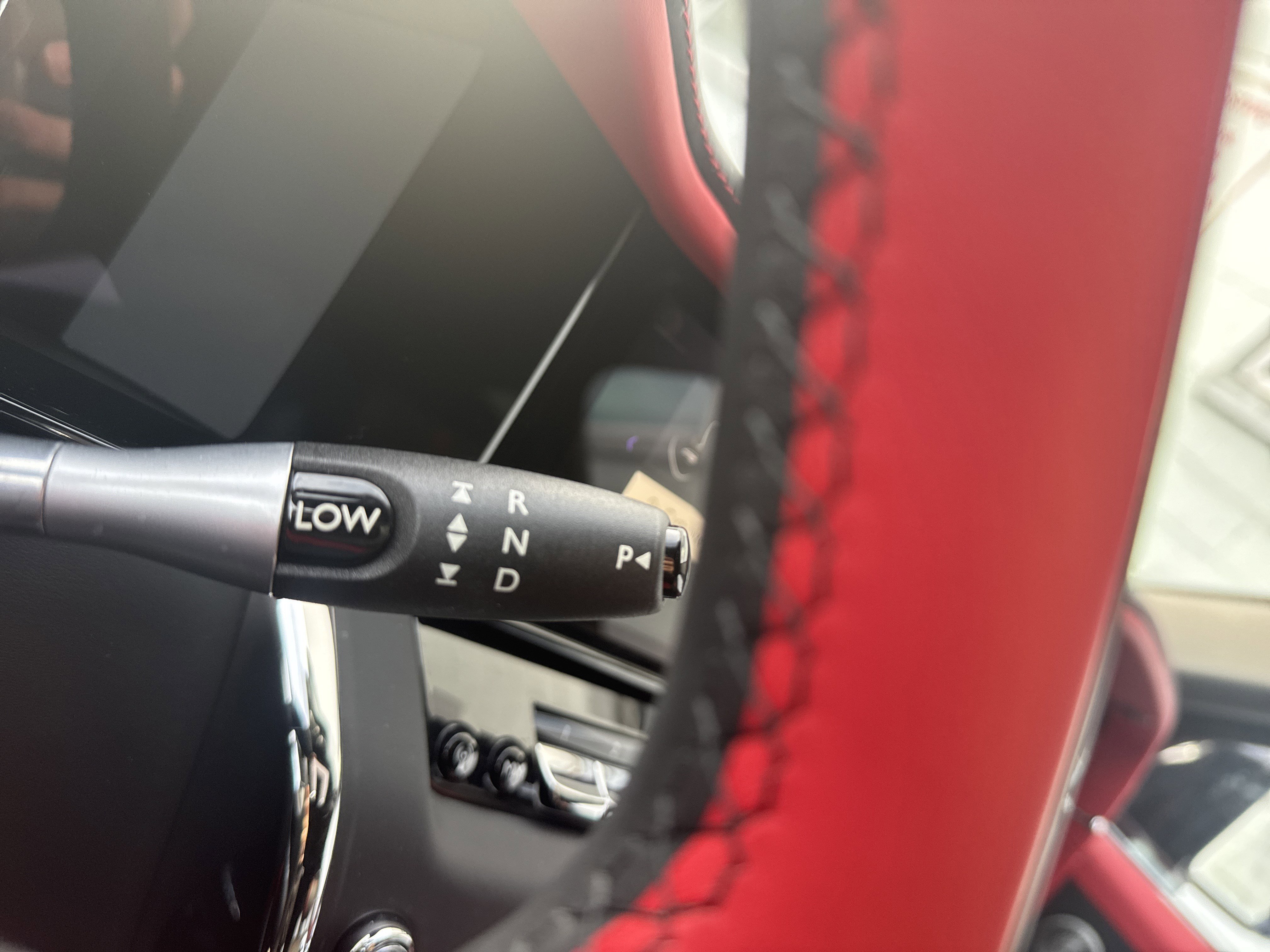 Used 2025 Rolls-Royce Cullinan image 18