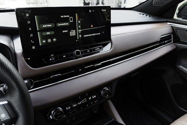 Used 2025 Mitsubishi Outlander SEL image 15