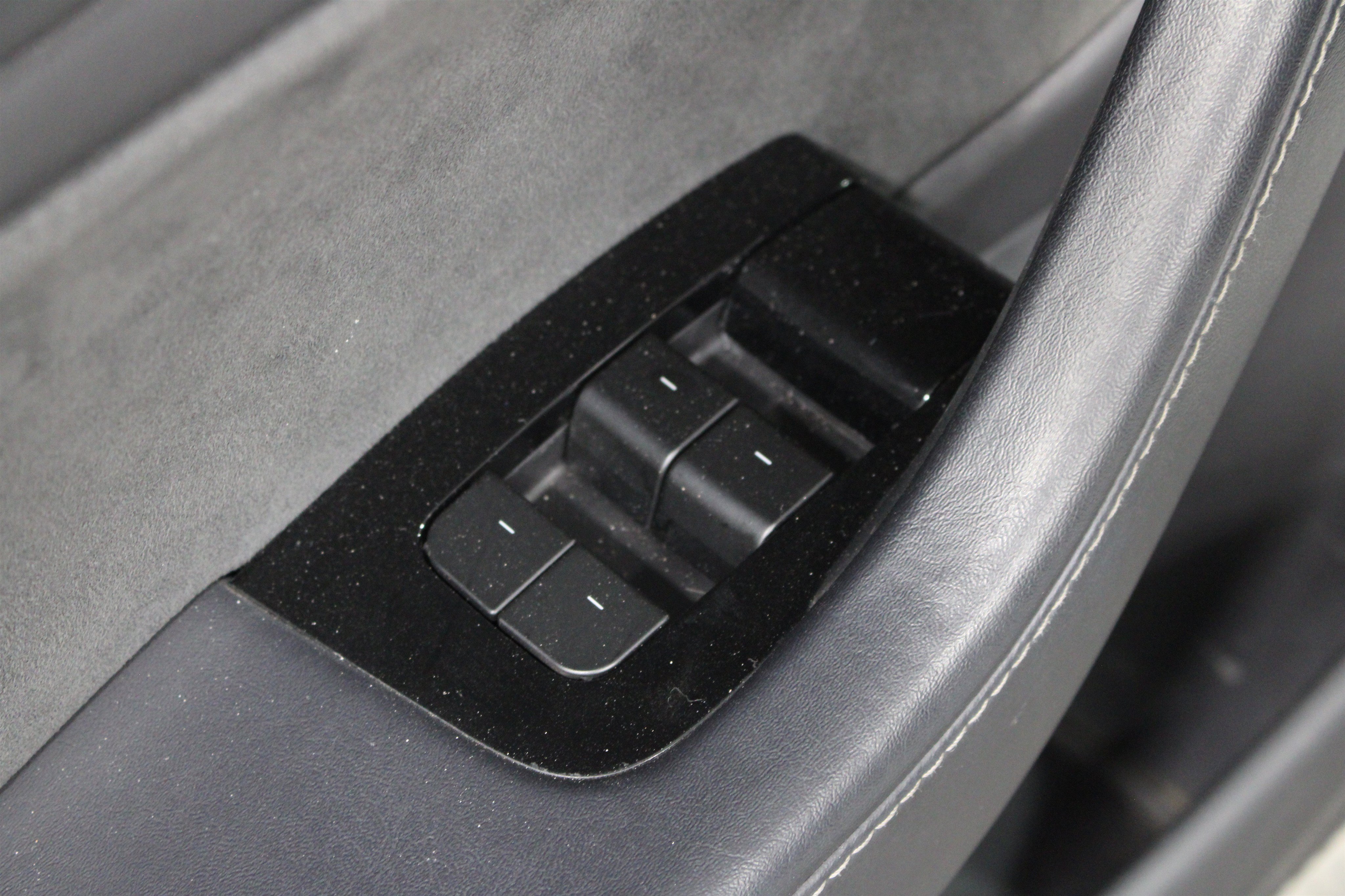 Used 2018 Tesla Model 3 AWD/4WD image 6