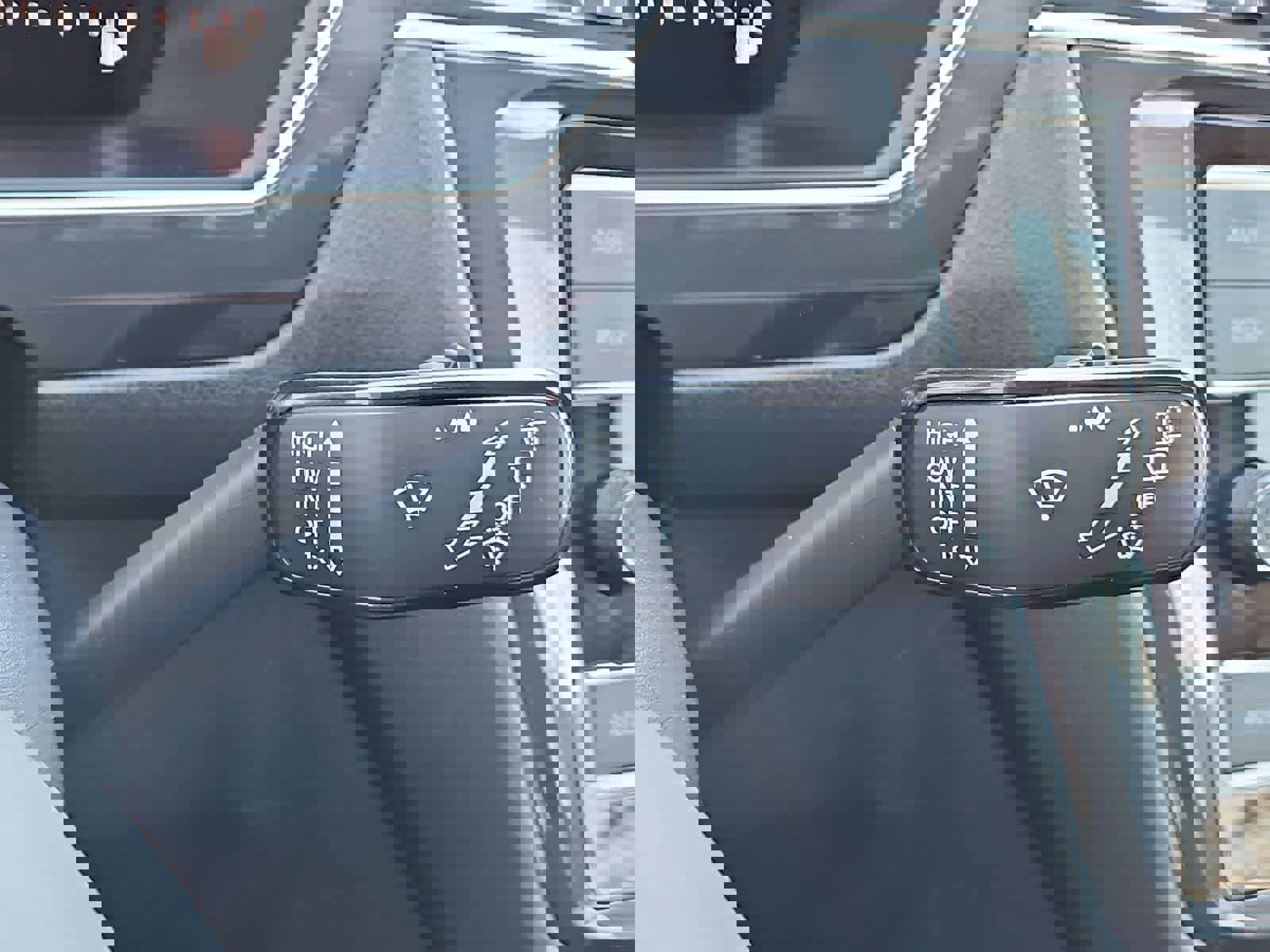 Used 2024 Volkswagen Tiguan S image 25