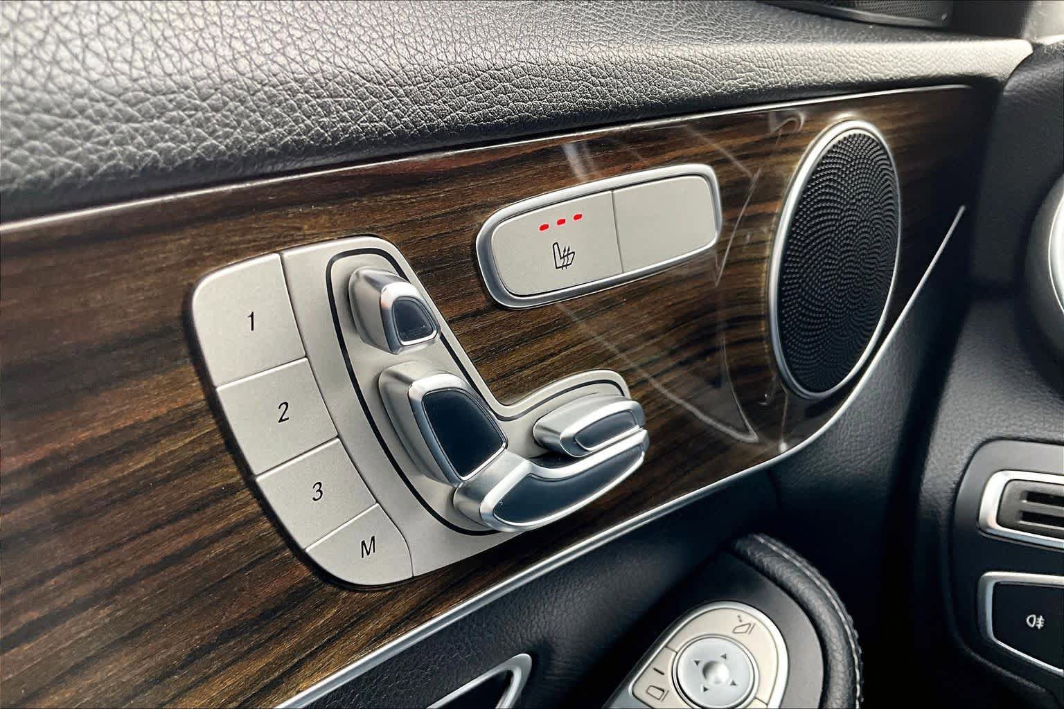 Used 2018 Mercedes-Benz C 300 4MATIC Sedan image 33