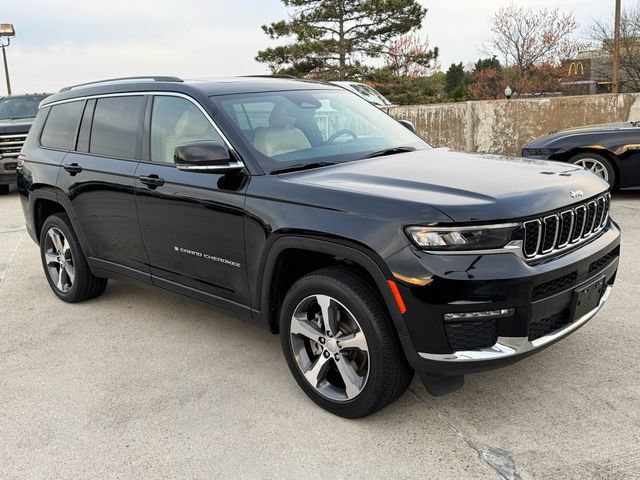 Used 2023 Jeep Grand Cherokee L Limited AWD/4WD image 6