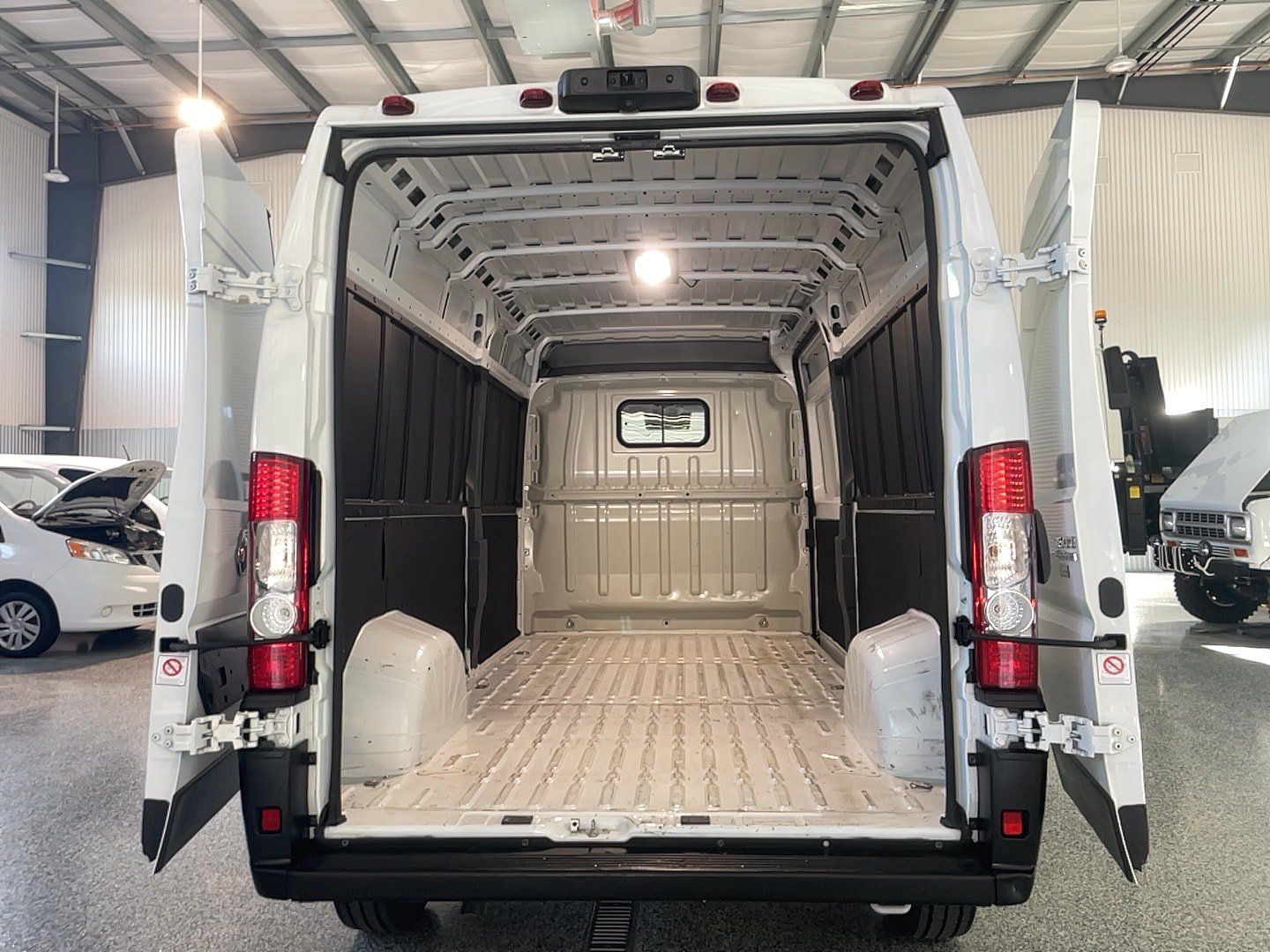 Used 2025 RAM ProMaster 3500 w/ Convenience Group FWD image 5