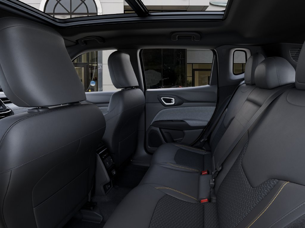 New 2026 Jeep Compass Latitude AWD/4WD image 23