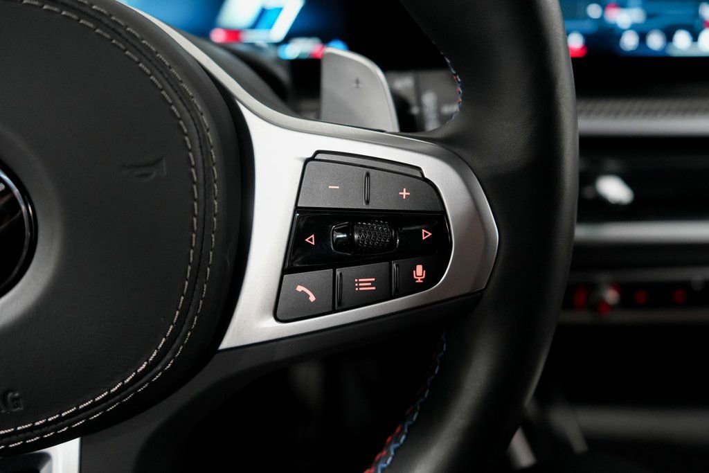 Used 2025 BMW X5 M60i image 16