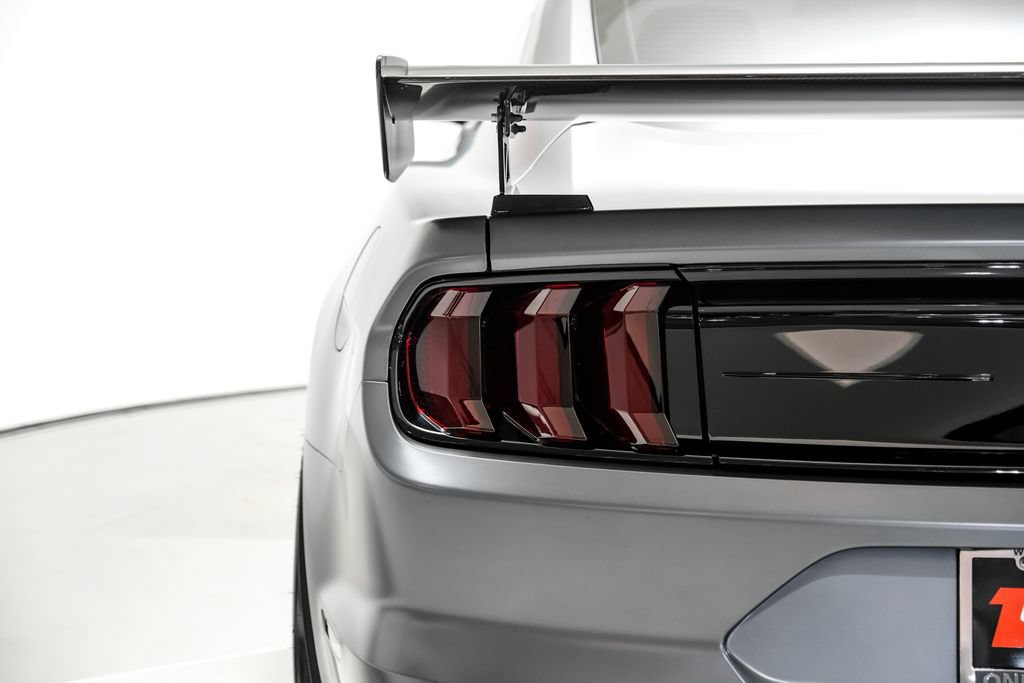Used 2022 Ford Mustang Shelby GT500 w/ Carbon Fiber Track Pack RWD image 56