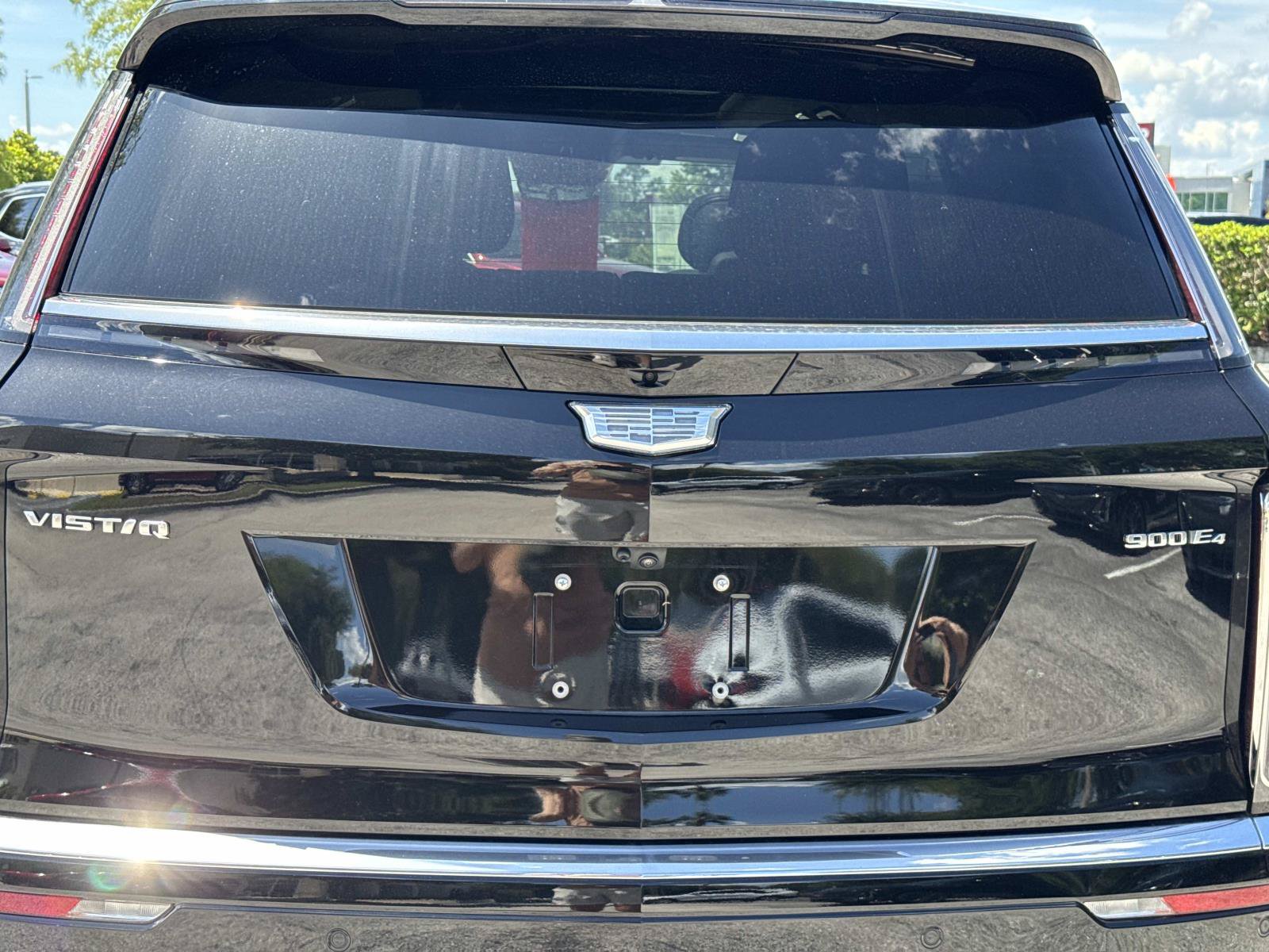 New 2026 Cadillac Vistiq Premium Luxury w/ LPO, Floor Liner Package AWD/4WD image 10