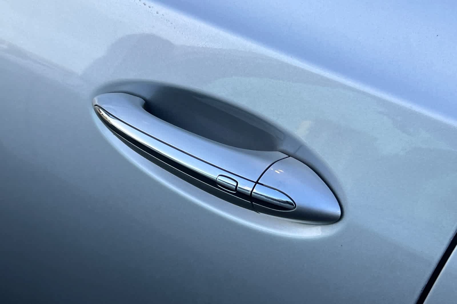 Used 2019 Buick Enclave Essence FWD image 7