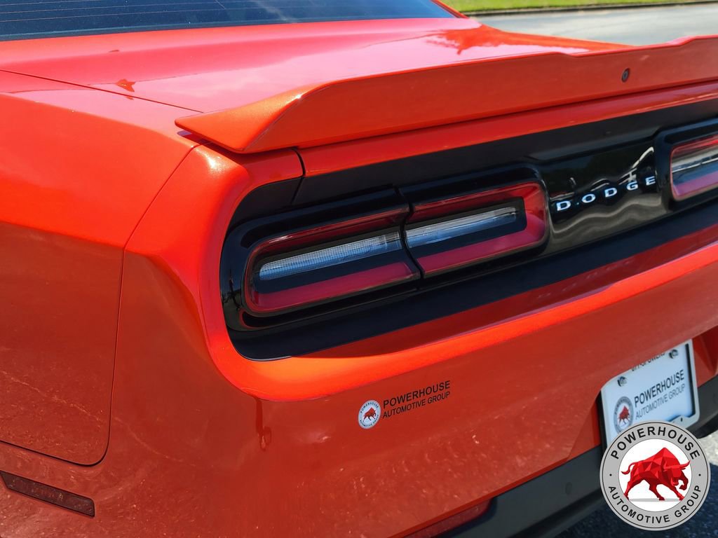 Used 2021 Dodge Challenger SXT w/ Driver Convenience Group RWD image 13