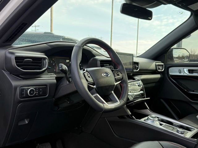 Used 2024 Ford Explorer ST-Line w/ Class IV Trailer Tow Package image 14