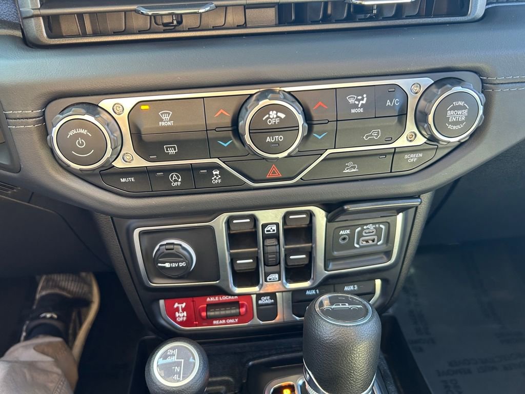 Certified 2025 Jeep Gladiator Mojave image 14