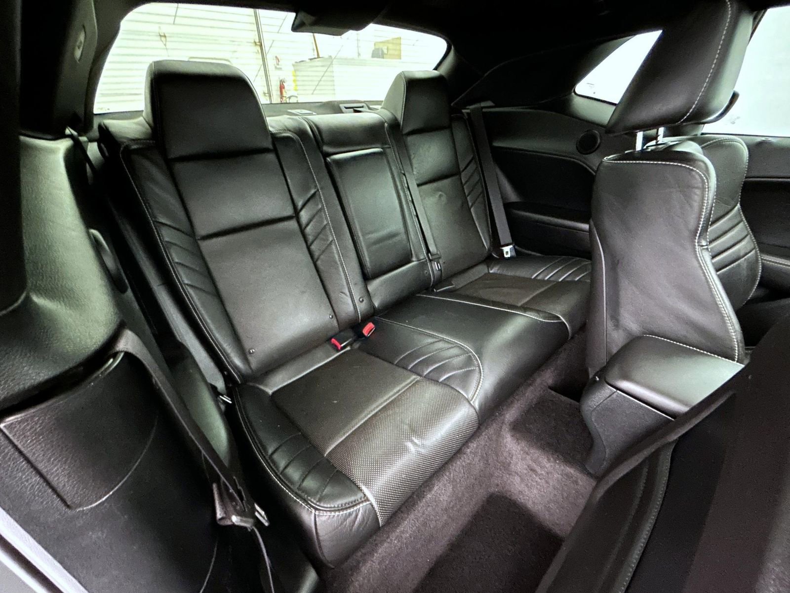 Used 2016 Dodge Challenger SRT w/ Technology Group image 17