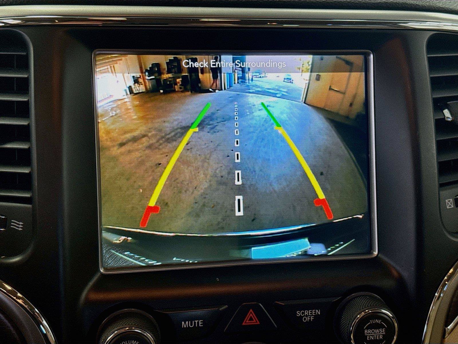 Used 2018 Jeep Grand Cherokee Limited AWD/4WD image 13