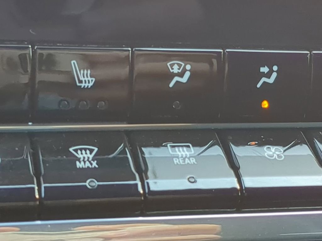 Used 2023 Chevrolet Colorado LT w/ LT Convenience Package II image 23