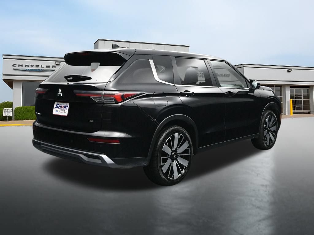 Used 2025 Mitsubishi Outlander SE AWD/4WD image 5