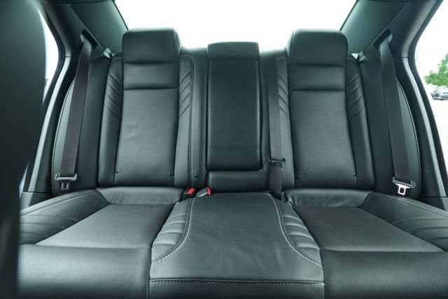 Used 2023 Chrysler 300 C RWD image 39