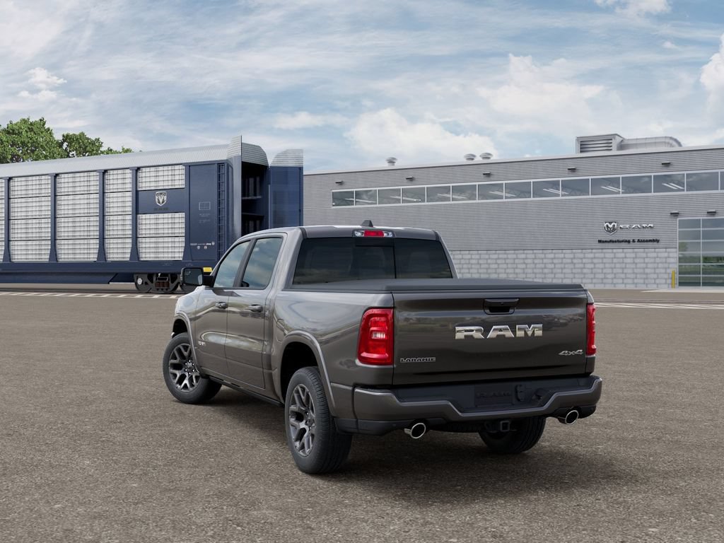 New 2026 RAM 1500 Laramie AWD/4WD image 3