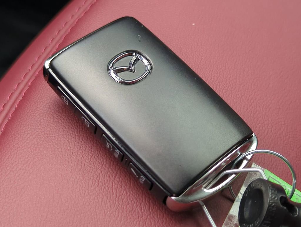 New 2025 MAZDA CX-5 Carbon Edition image 27