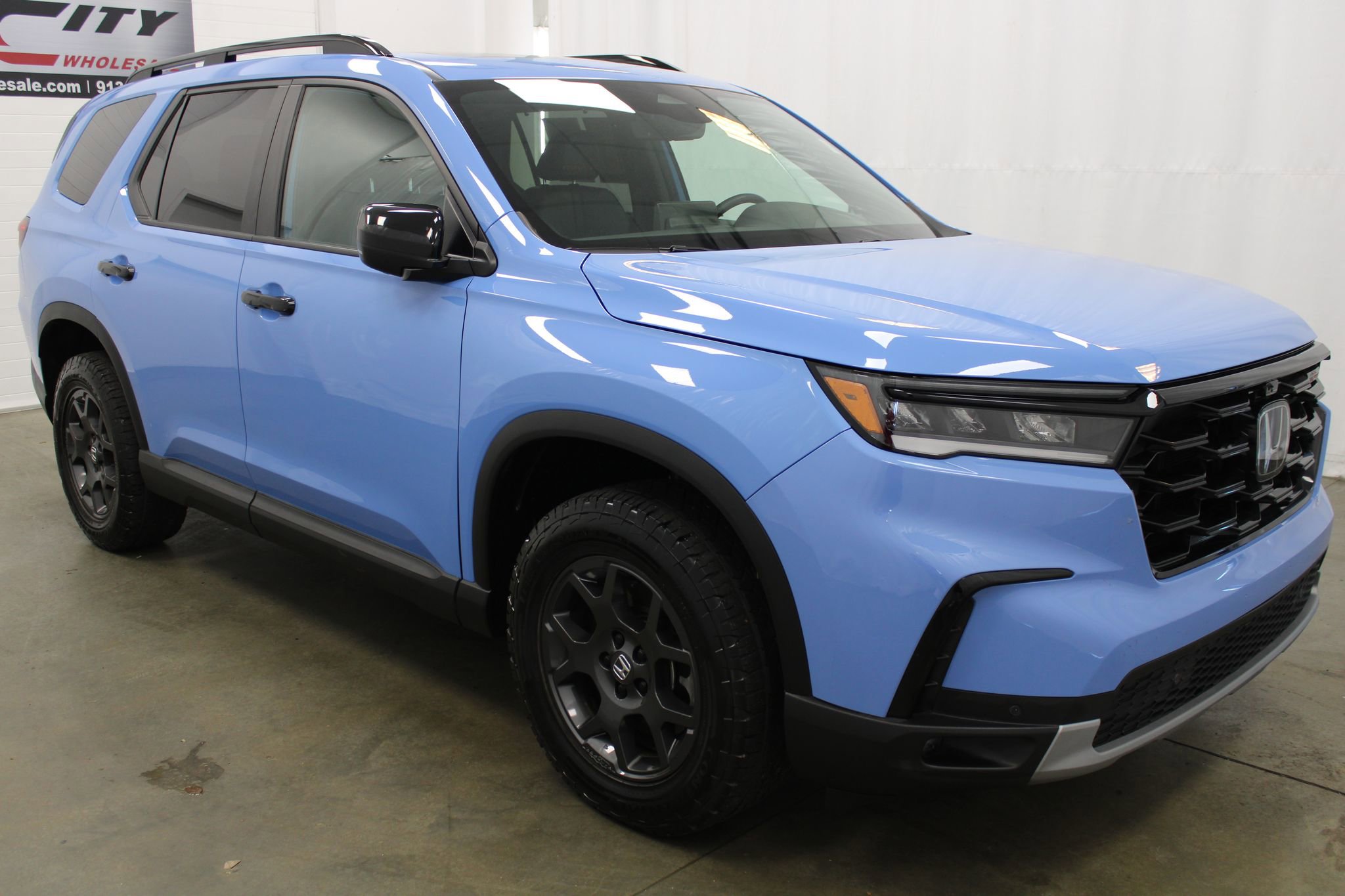 Used 2024 Honda Pilot TrailSport image 4