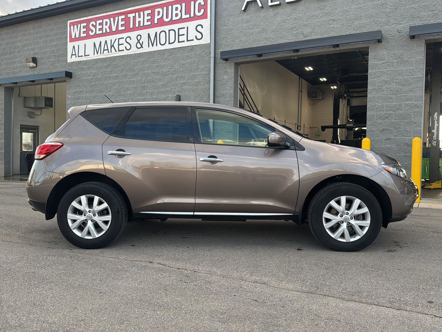 Used 2014 Nissan Murano S image 49