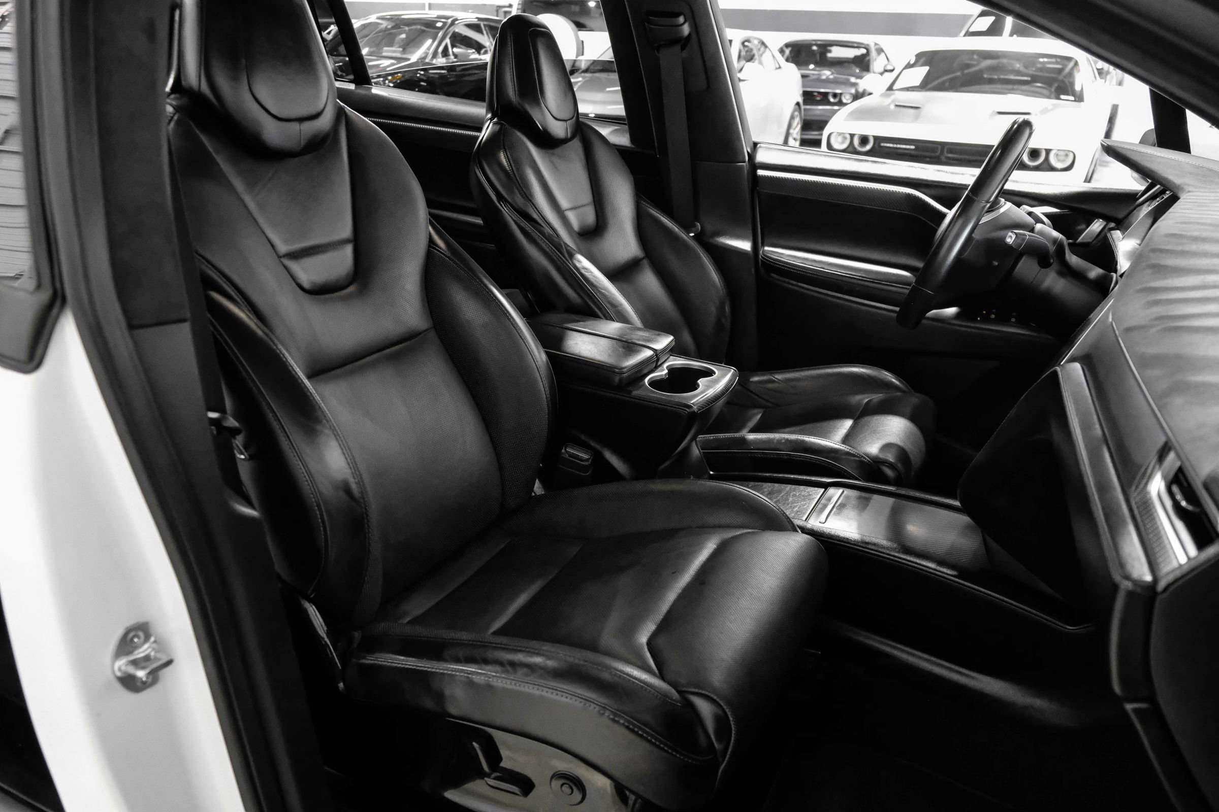 Used 2016 Tesla Model X P90D image 32