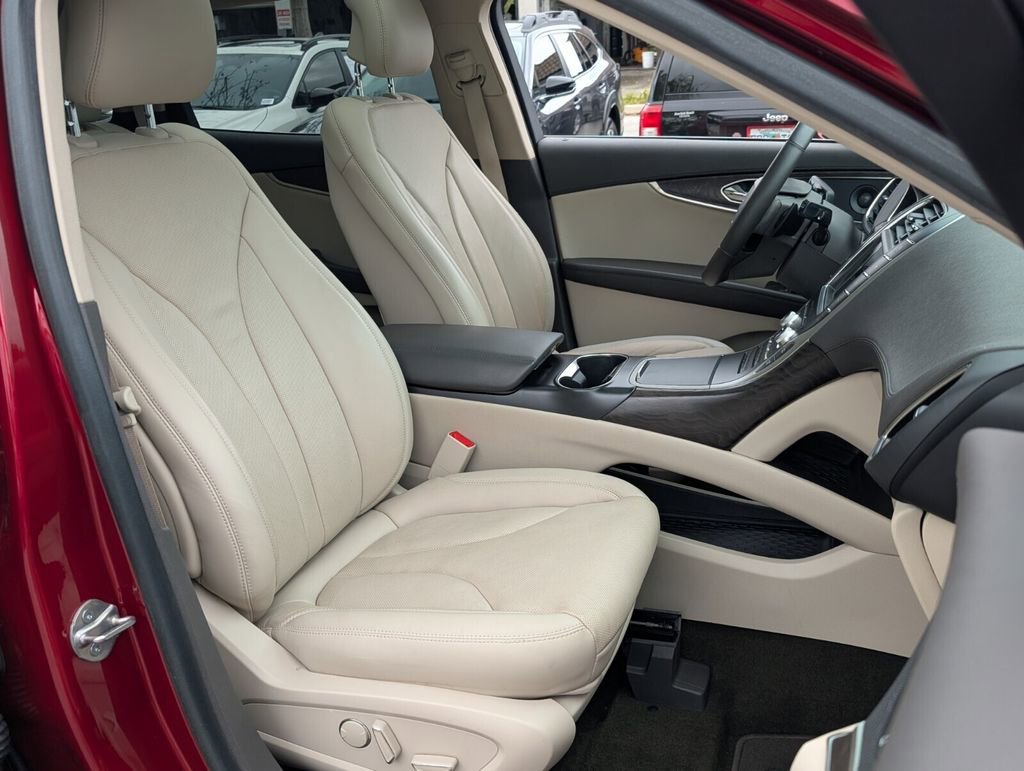 Certified 2019 Lincoln Nautilus Reserve image 17