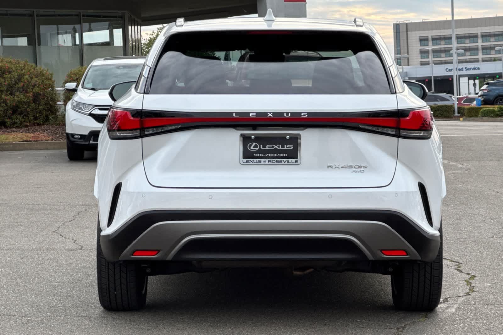 Certified 2025 Lexus RX 450h AWD w/ Luxury Package image 8