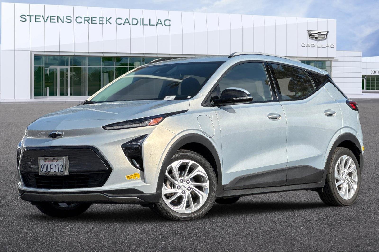 Used 2023 Chevrolet Bolt EUV LT w/ Comfort Package image 7