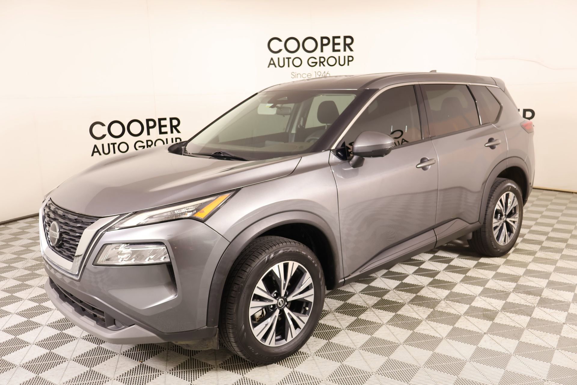 Used 2021 Nissan Rogue SV image 9