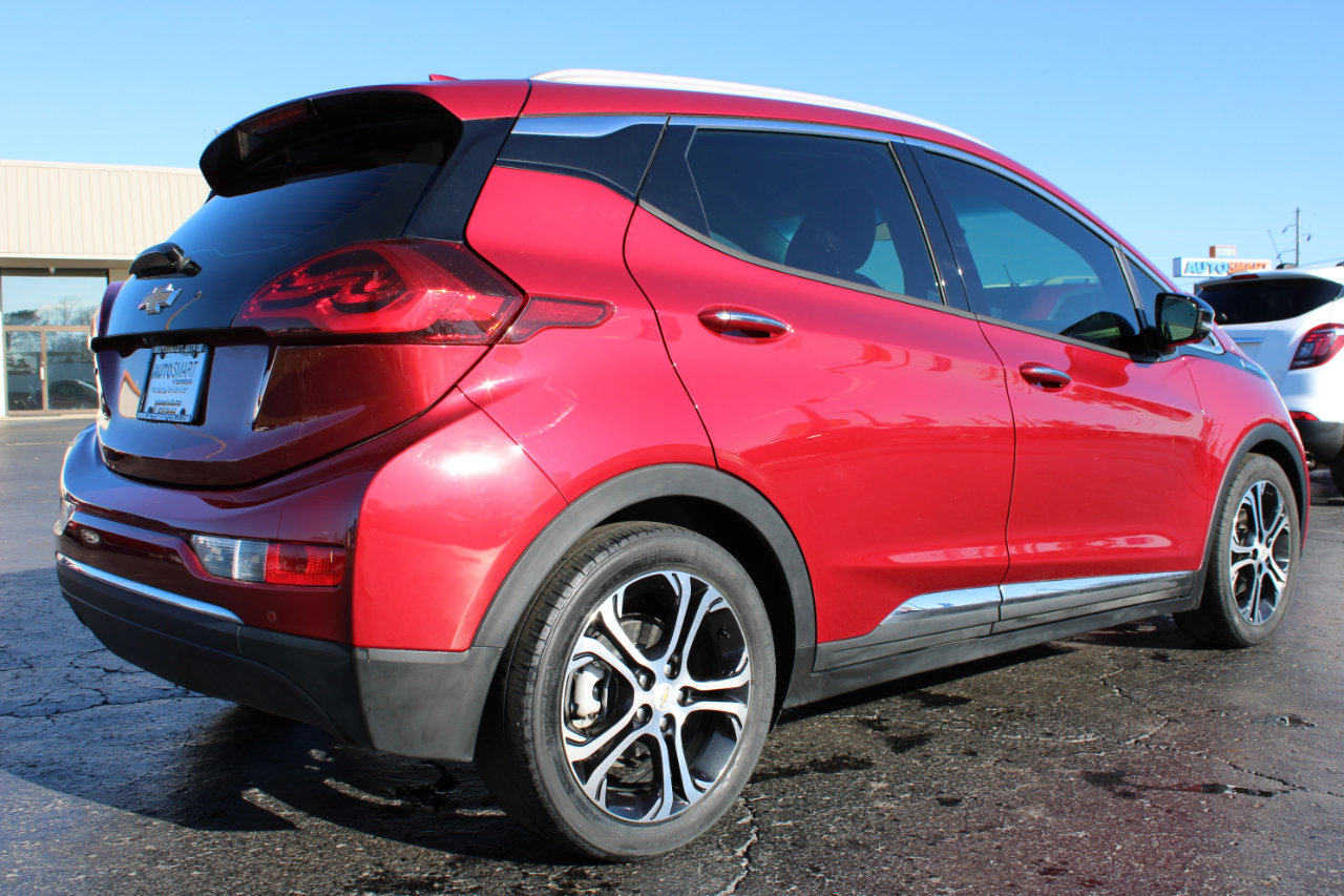 Used 2020 Chevrolet Bolt Premier w/ Infotainment Package image 4