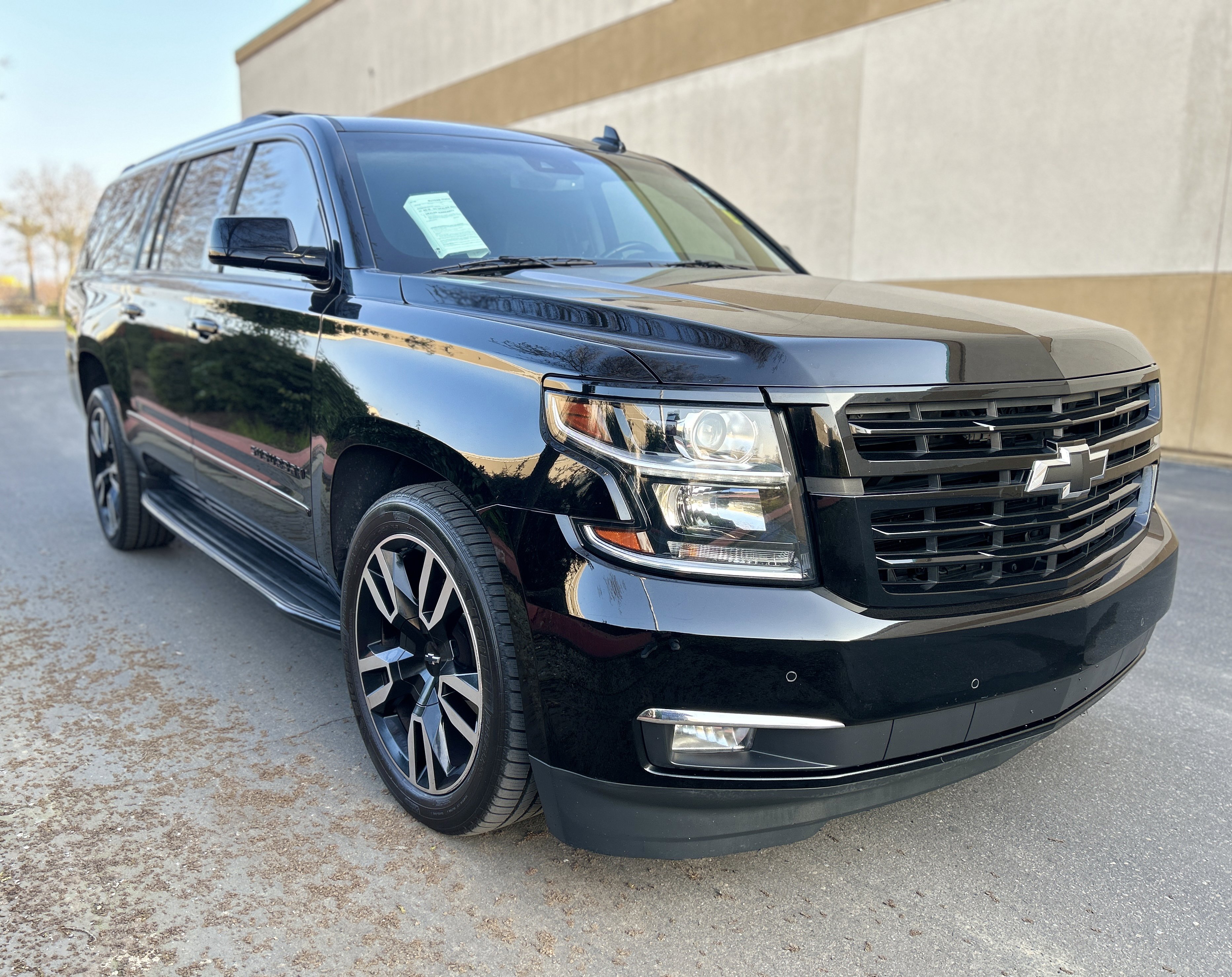 Used 2019 Chevrolet Suburban Premier image 10