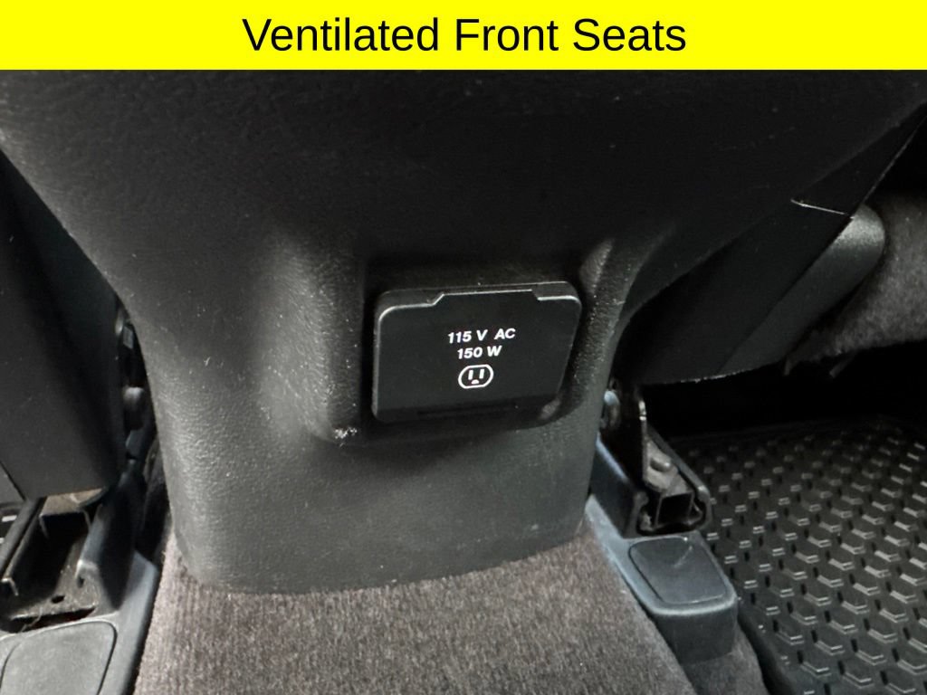 Used 2017 Jeep Cherokee Trailhawk AWD/4WD image 34