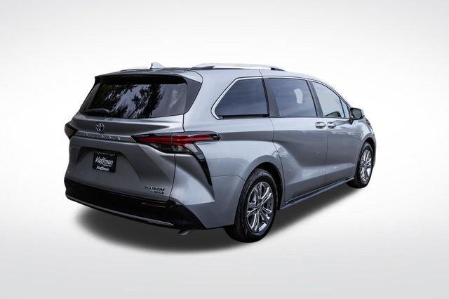 Certified 2024 Toyota Sienna Platinum AWD/4WD image 6