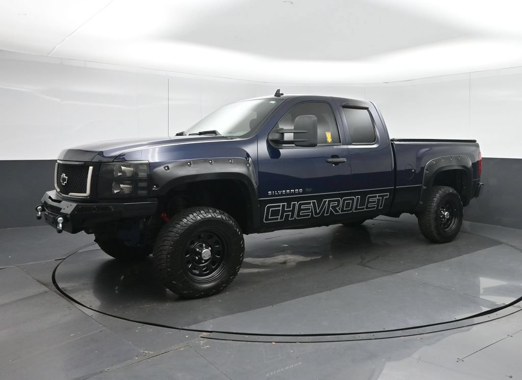 Used 2011 Chevrolet Silverado 1500 LS AWD/4WD image 3