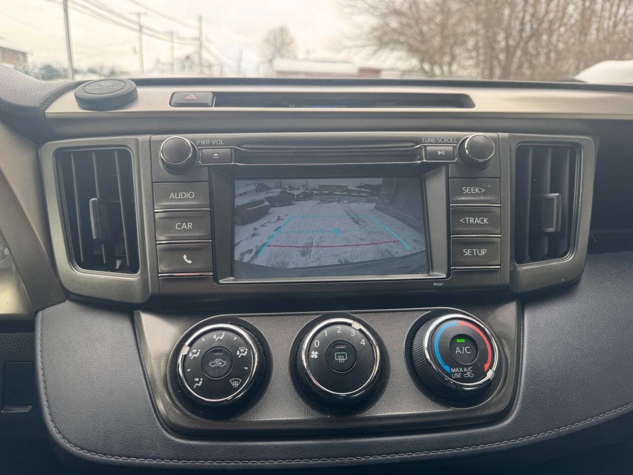 Used 2015 Toyota RAV4 LE image 30