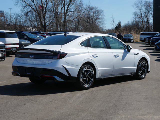 New 2026 Hyundai Sonata SEL AWD/4WD image 3