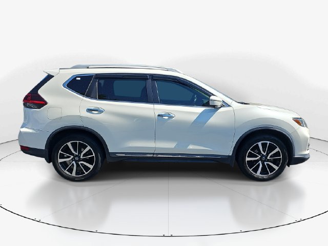 Used 2020 Nissan Rogue SL w/ Premium Package FWD image 2