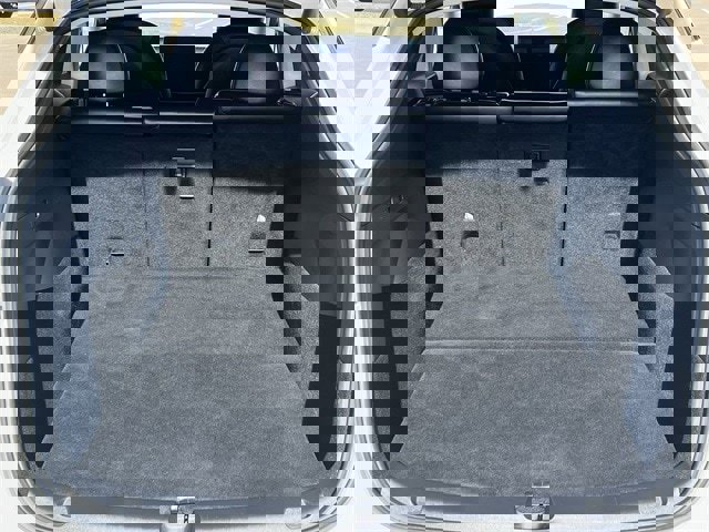 Used 2021 Tesla Model Y Long Range image 32