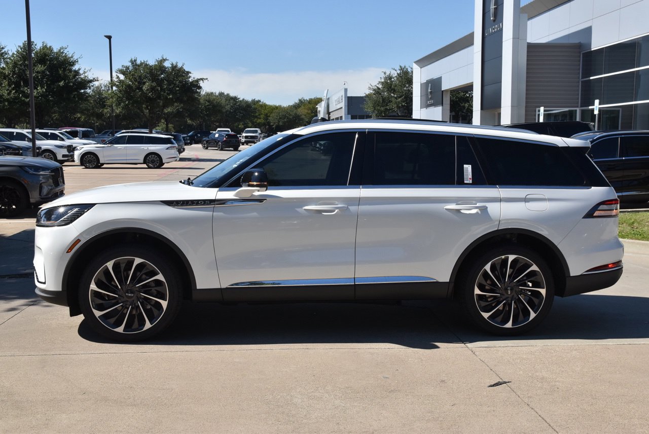 New 2027 Lincoln Aviator Reserve AWD/4WD image 11