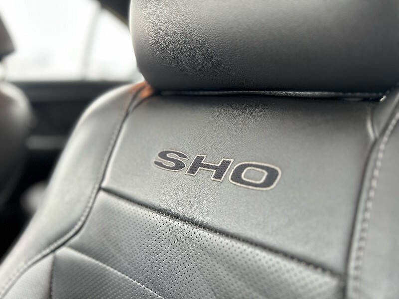 Used 2018 Ford Taurus SHO image 26