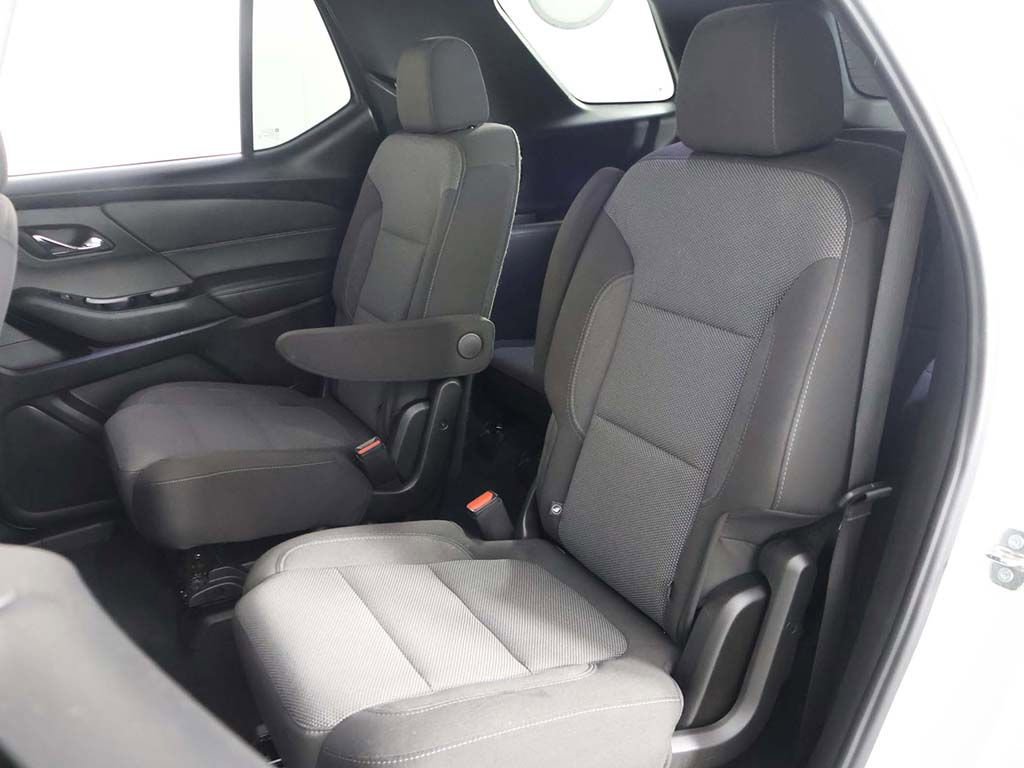 Used 2023 Chevrolet Traverse LT image 27