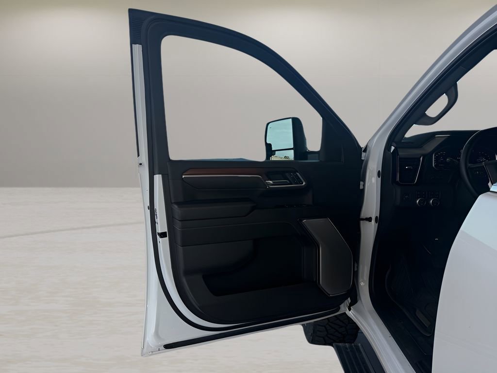 Used 2024 GMC Sierra 3500 Denali w/ Denali Reserve Package image 11