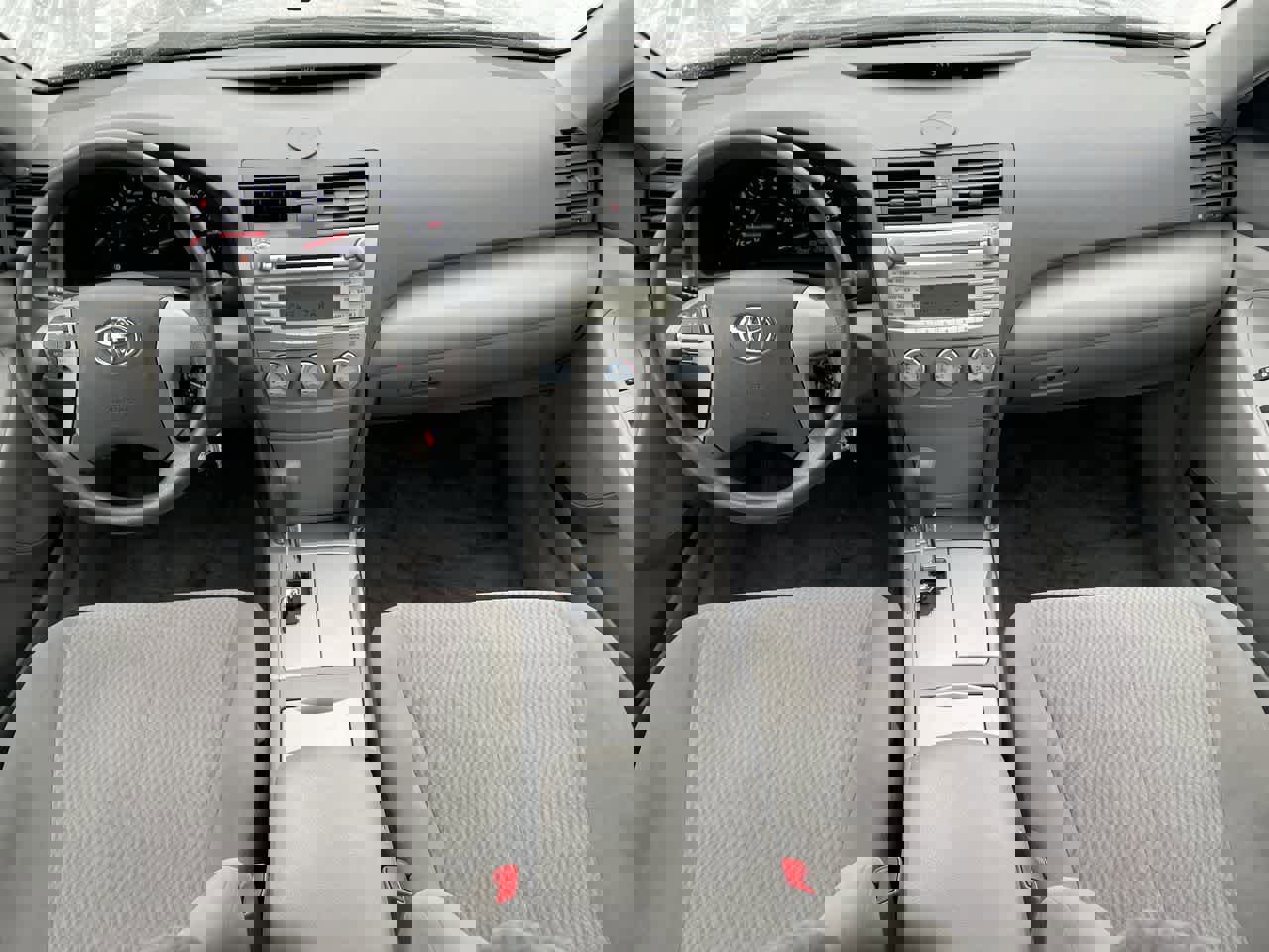 Used 2010 Toyota Camry LE image 20