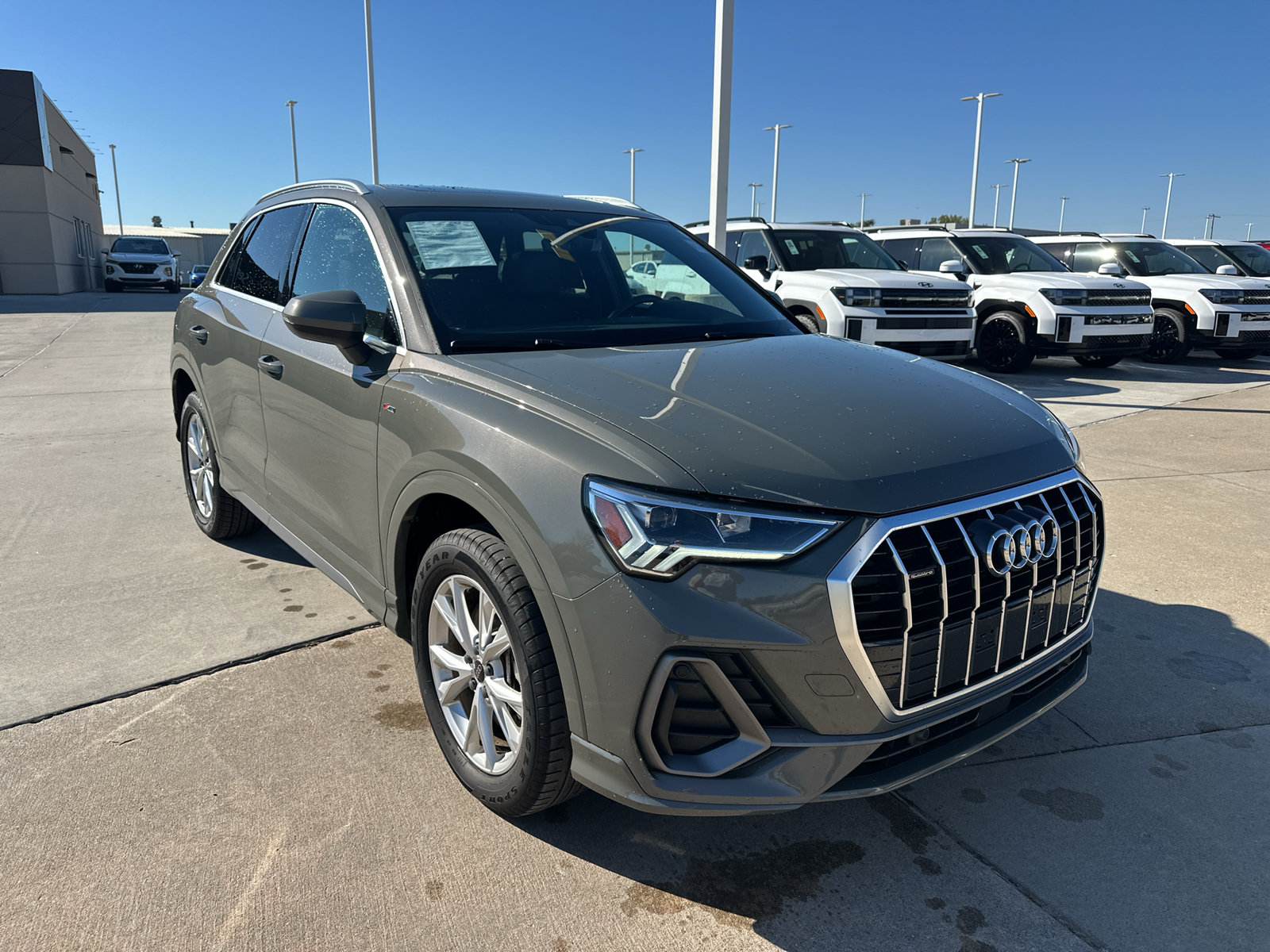 Used 2025 Audi Q3 2.0T Premium AWD/4WD image 8