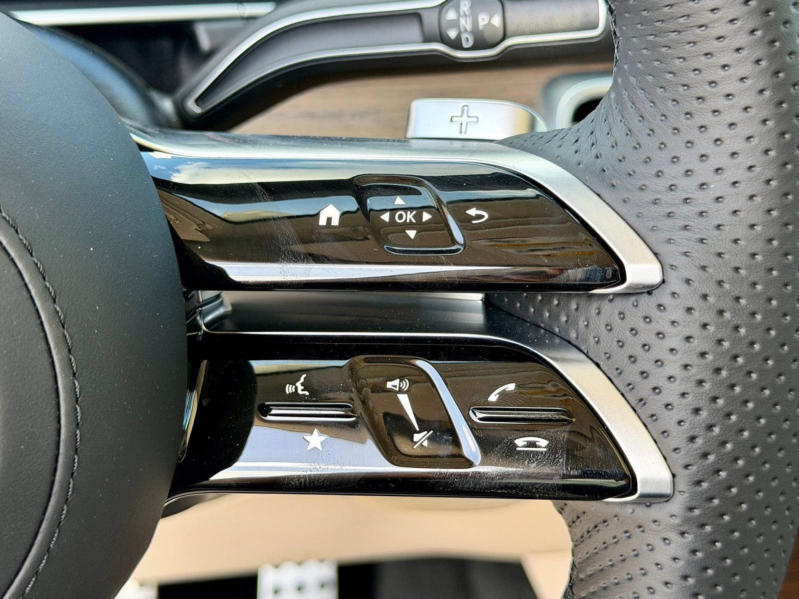 New 2026 Mercedes-Benz GLS 450 4MATIC image 23
