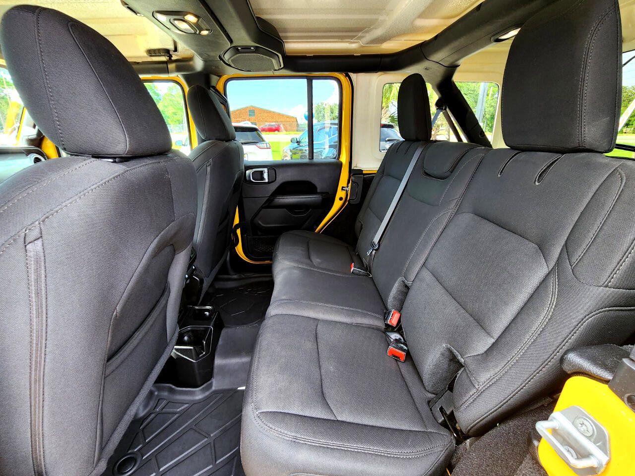 Used 2021 Jeep Wrangler Unlimited Sahara image 11