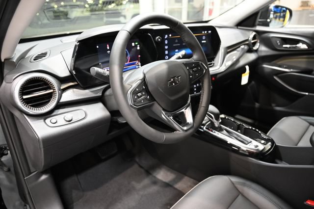 New 2026 Chevrolet Trax ACTIV w/ Driver Confidence Package FWD image 22