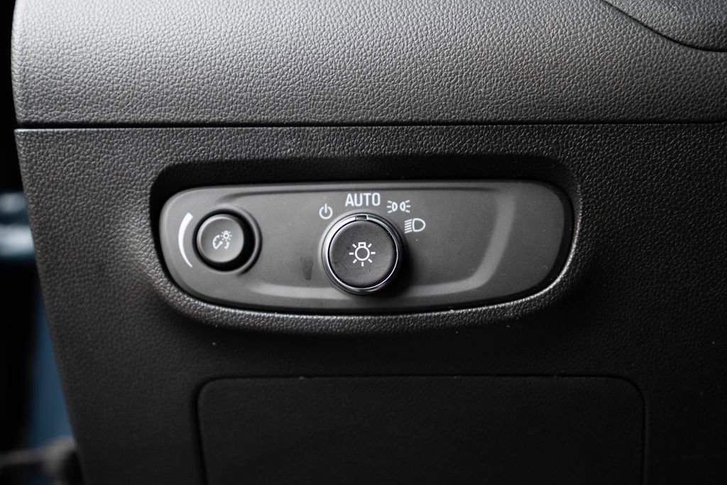 Used 2024 Buick Encore GX Sport Touring image 19