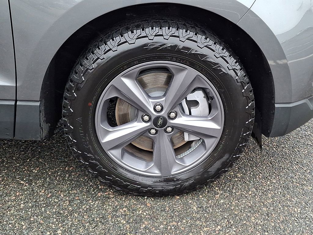 Certified 2022 Ford Edge SEL w/ Sport Appearance Package AWD/4WD image 11