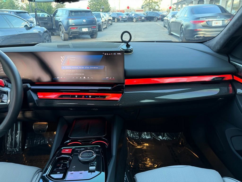 Used 2025 BMW M5 w/ Carbon Package image 30